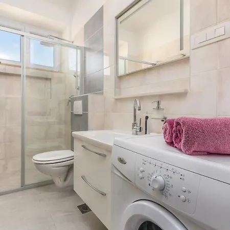 Apartman Nena I Ilka Póla