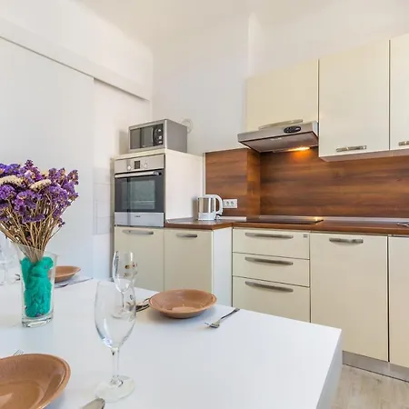 Apartman Nena I Ilka Póla