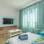 Nena I Ilka Apartamento Pula