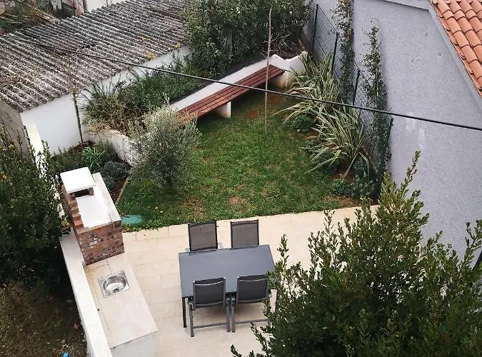 Nena I Ilka Apartman Pula